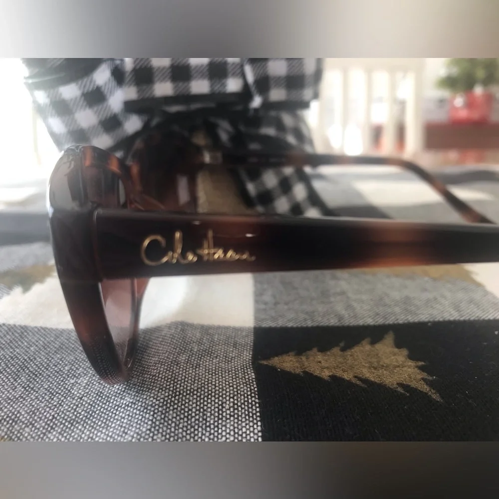 Cole Haan sunglasses with Vera Bradley case - Picture 4 of 6